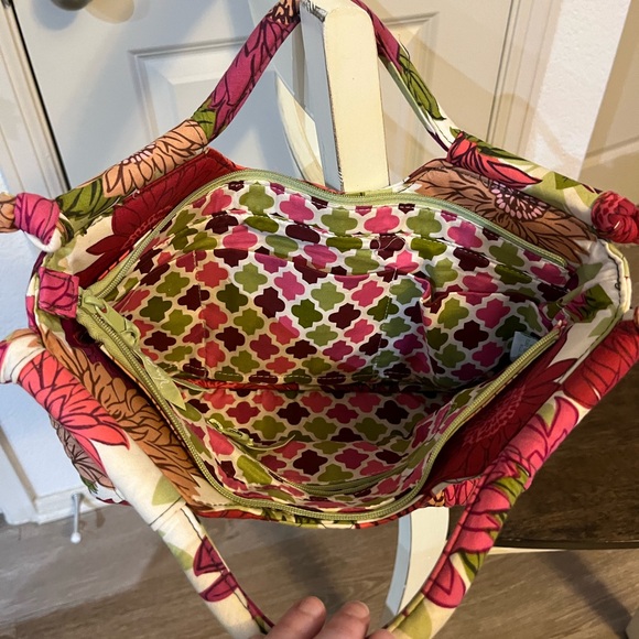 Vera Bradley hand tote bag in Hello Dahlia - Picture 2 of 5